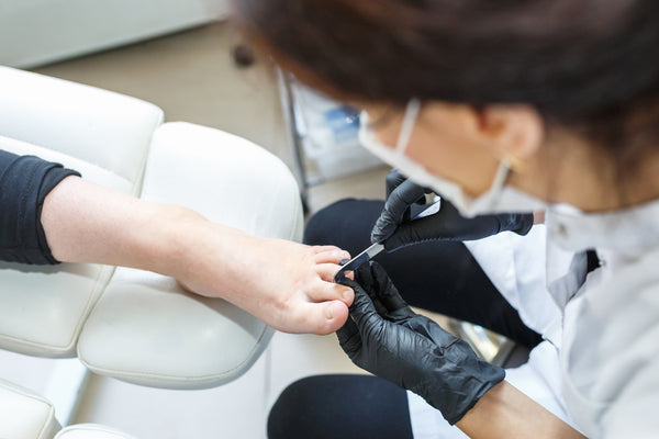 Are Nitrile Gloves Resistant to Acetone?